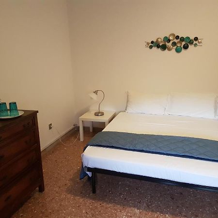 L.T. Schneider B&B Bologna Bagian luar foto