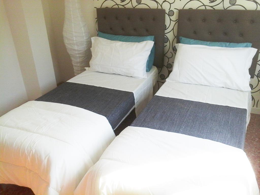 L.T. Schneider B&B Bologna Ruang foto