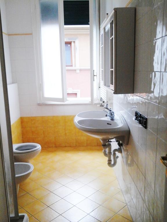 L.T. Schneider B&B Bologna Ruang foto