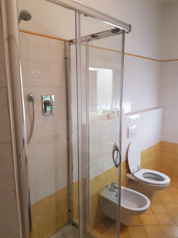 L.T. Schneider B&B Bologna Bagian luar foto